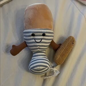 Jellycat eggetha egg & lance soldier